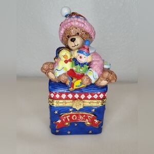 Vintage Traditions Holiday Bear and Toy Keepdake Box